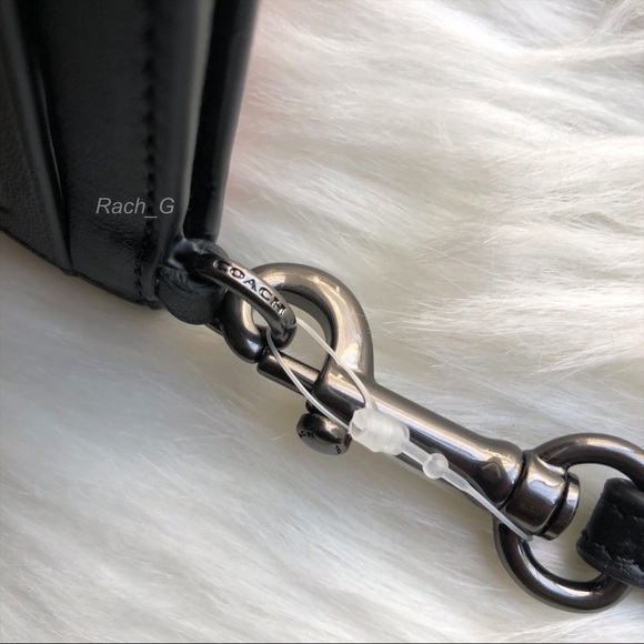 Coach Signature Lanyard - Picture 4 of 4